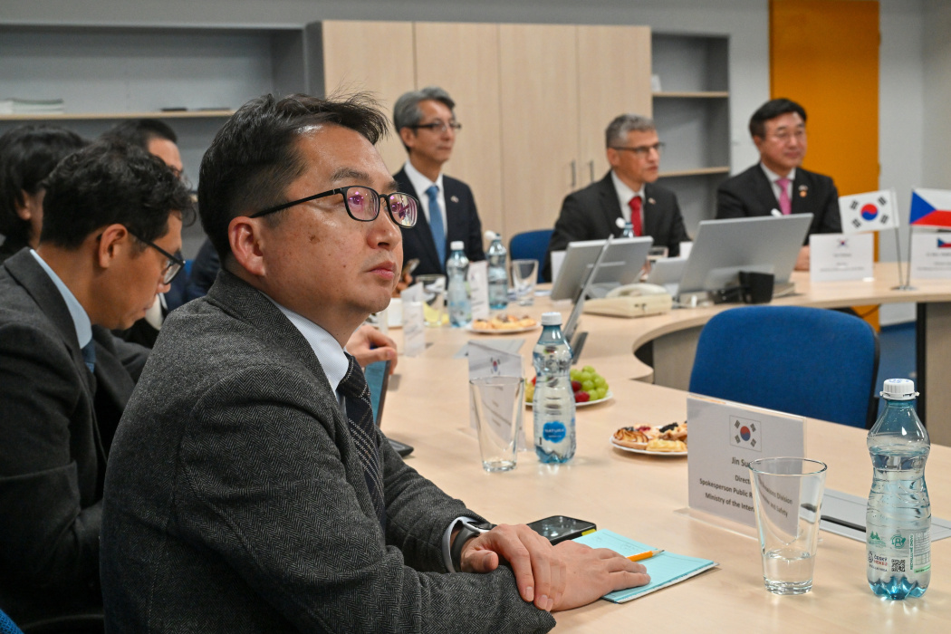Ministr vnitra Korejské republiky pan Yun Ho Jung se setkal v rámci CZ-KR fóra s vrcholnými představiteli HZS ČR