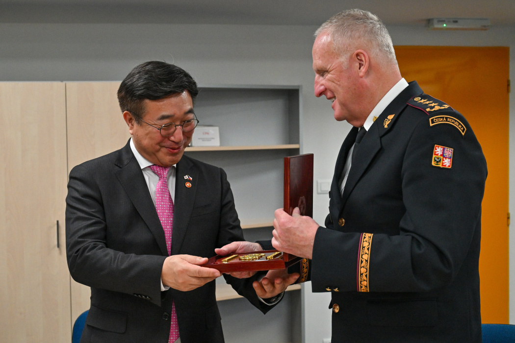 Ministr vnitra Korejské republiky pan Yun Ho Jung se setkal v rámci CZ-KR fóra s vrcholnými představiteli HZS ČR