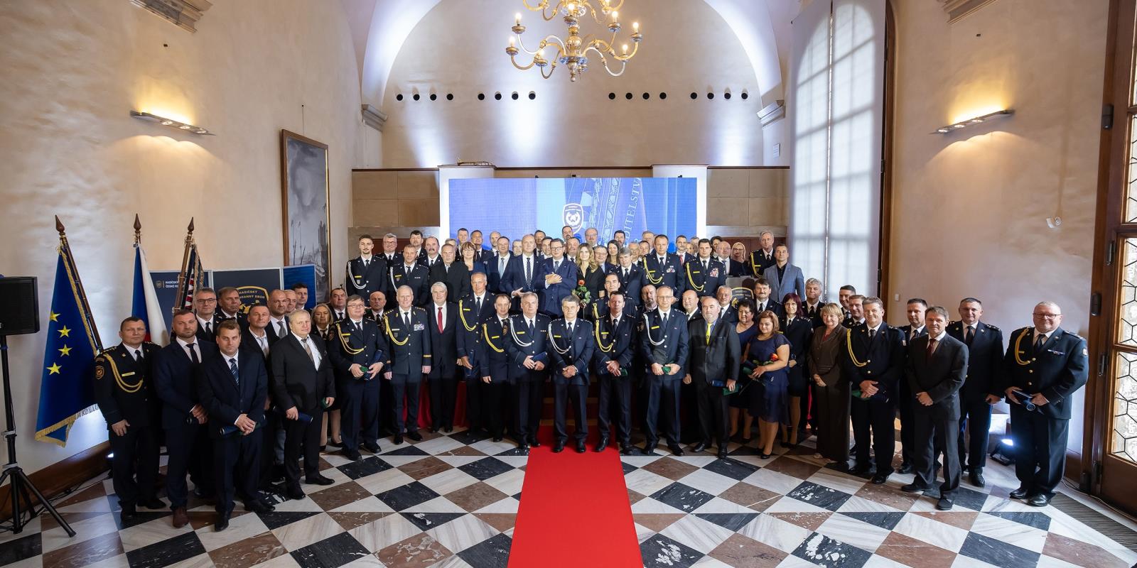 Slavnostní předání medailí HZS ČR v Míčovně Pražského hradu