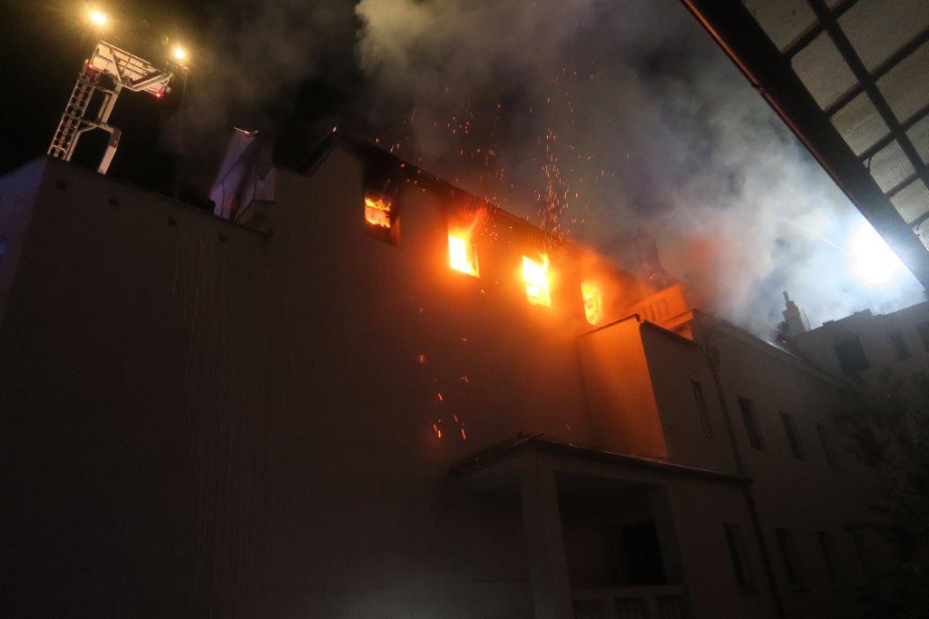 16_6_2018 požár výškové budovy Přeštická ul. Plzeň (4).jpg