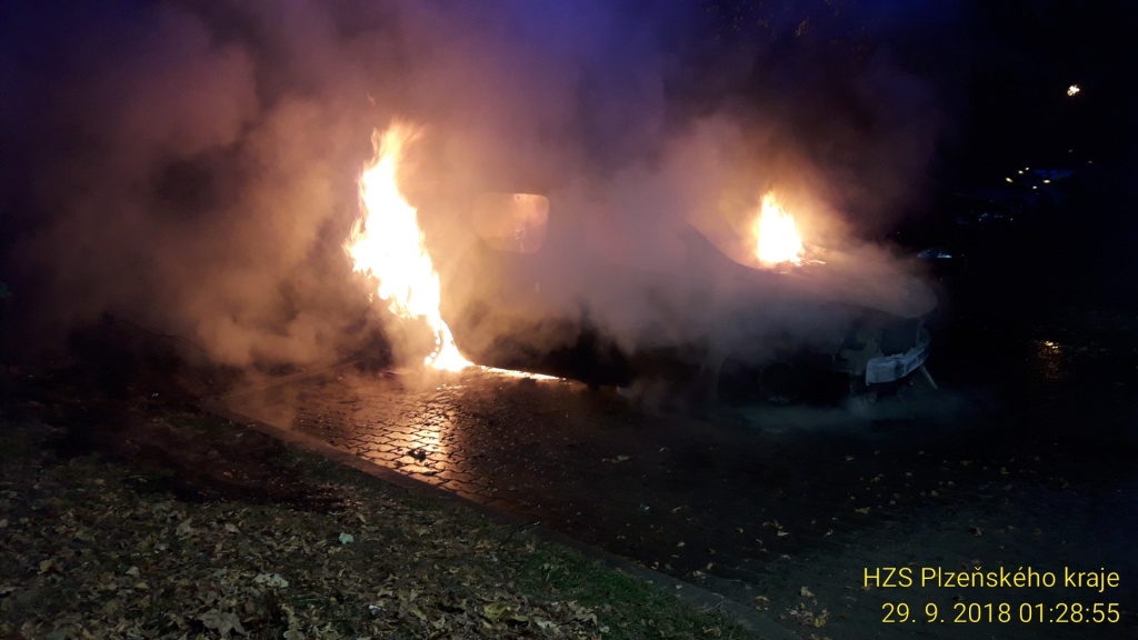 29_9_2018 požár OA Krejčíkova ul Plzeň (4).jpg