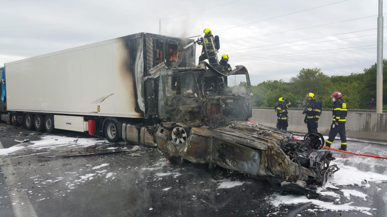 PHA_DN_Dálnice D11_3.jpg