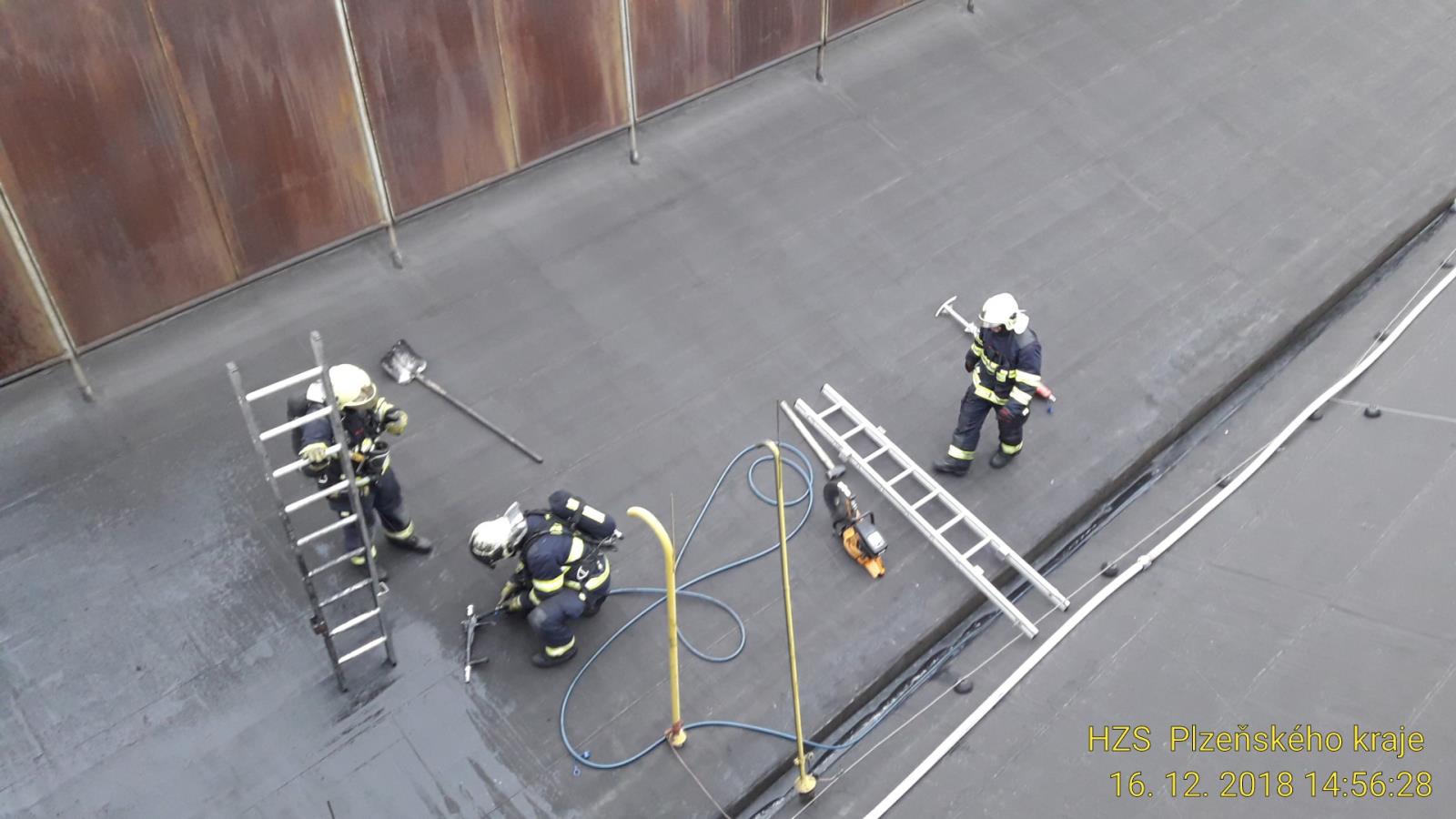 16_12_2018 Požár střecha Škodovka (2).jpg