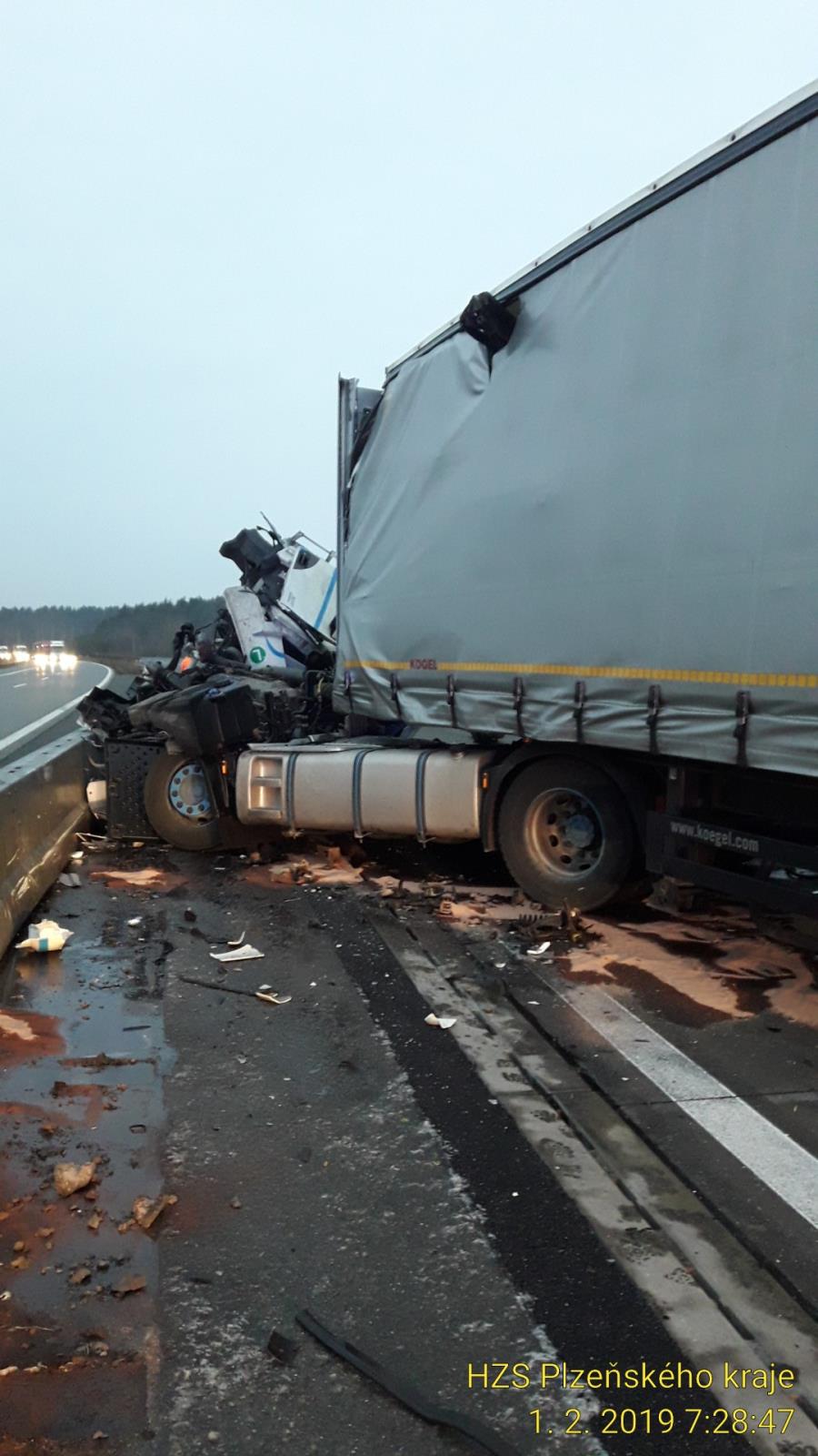 1_2_2019 DN 2 kamiony 105km D5 (1).jpg