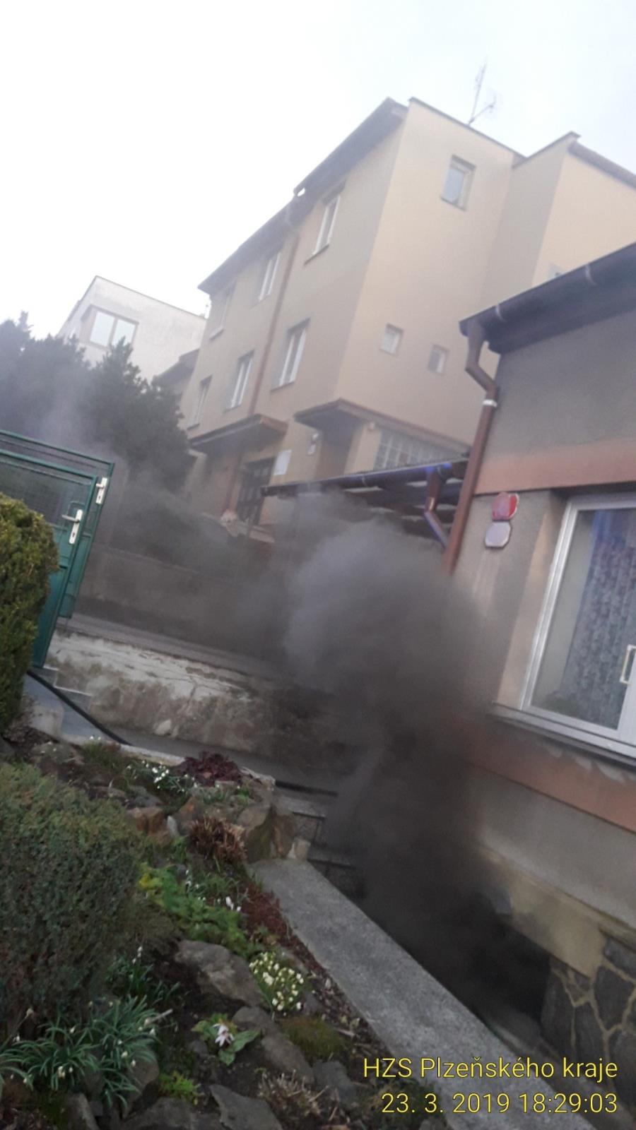 23_3_2019 požár modelárny Svážná ul. Plzeň (1).jpg