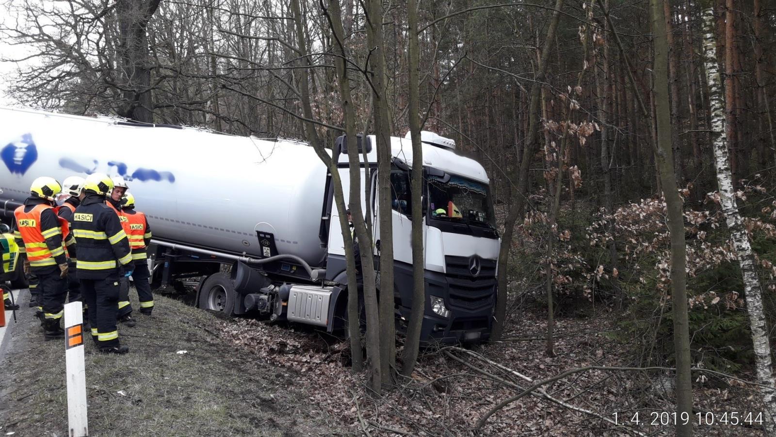 1_4_2019 DN cisterna s PVC (1).jpg