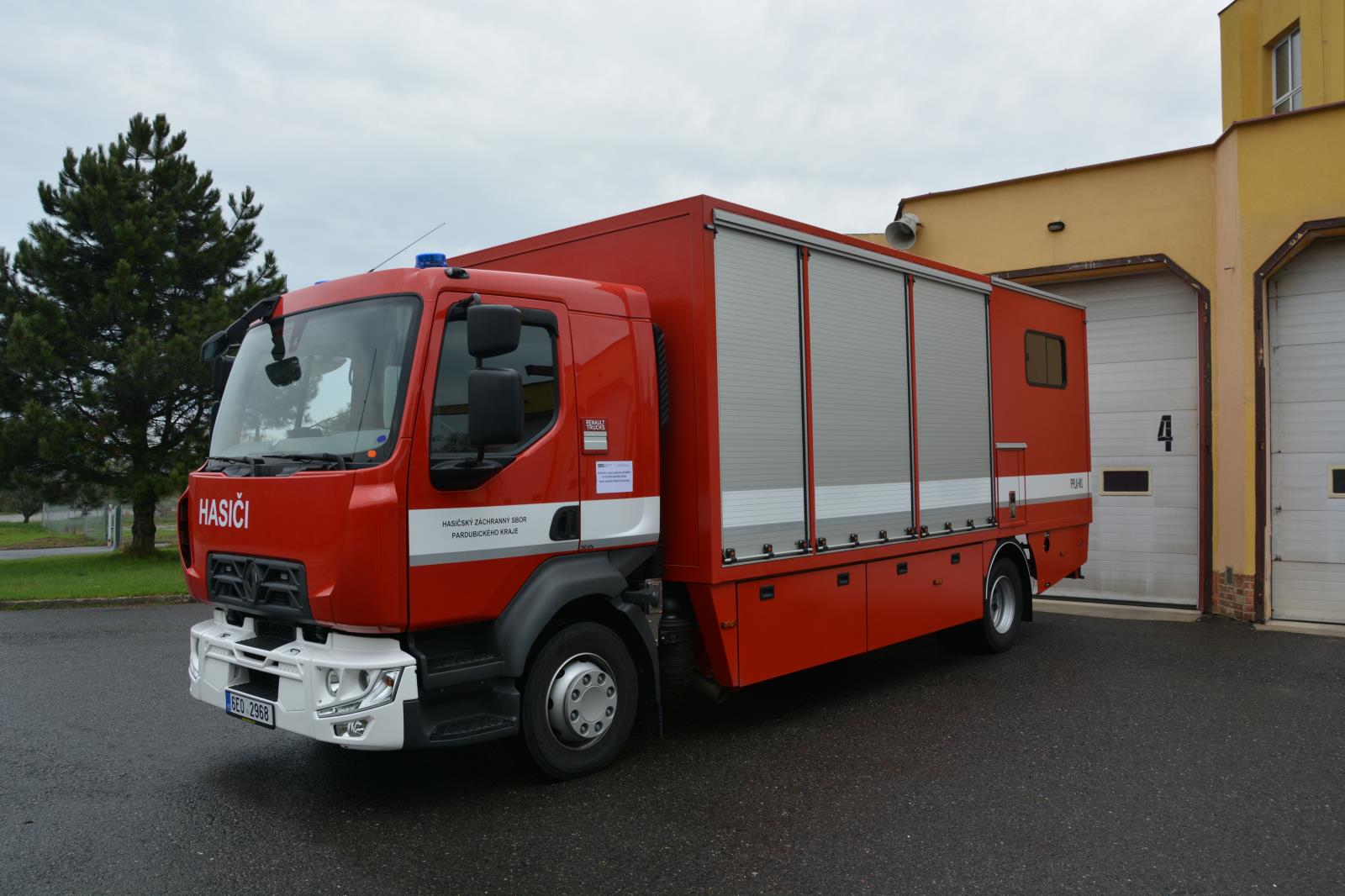 Ústí nad Orlicí - PPLA-M1 Renault.JPG