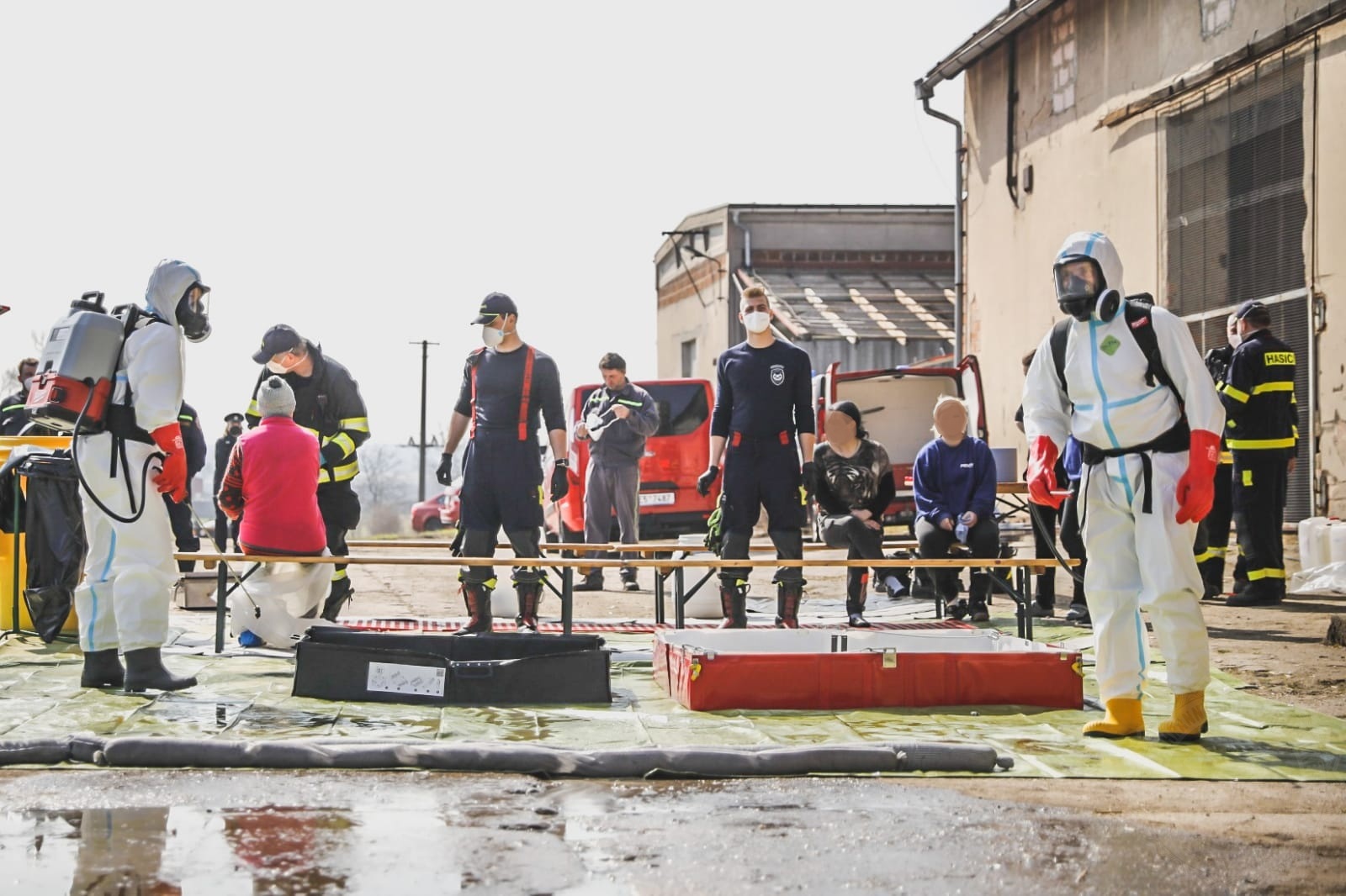 Zásah_likvidace ptačí chřipky_PAK_obec Vápno u Přelouče.png