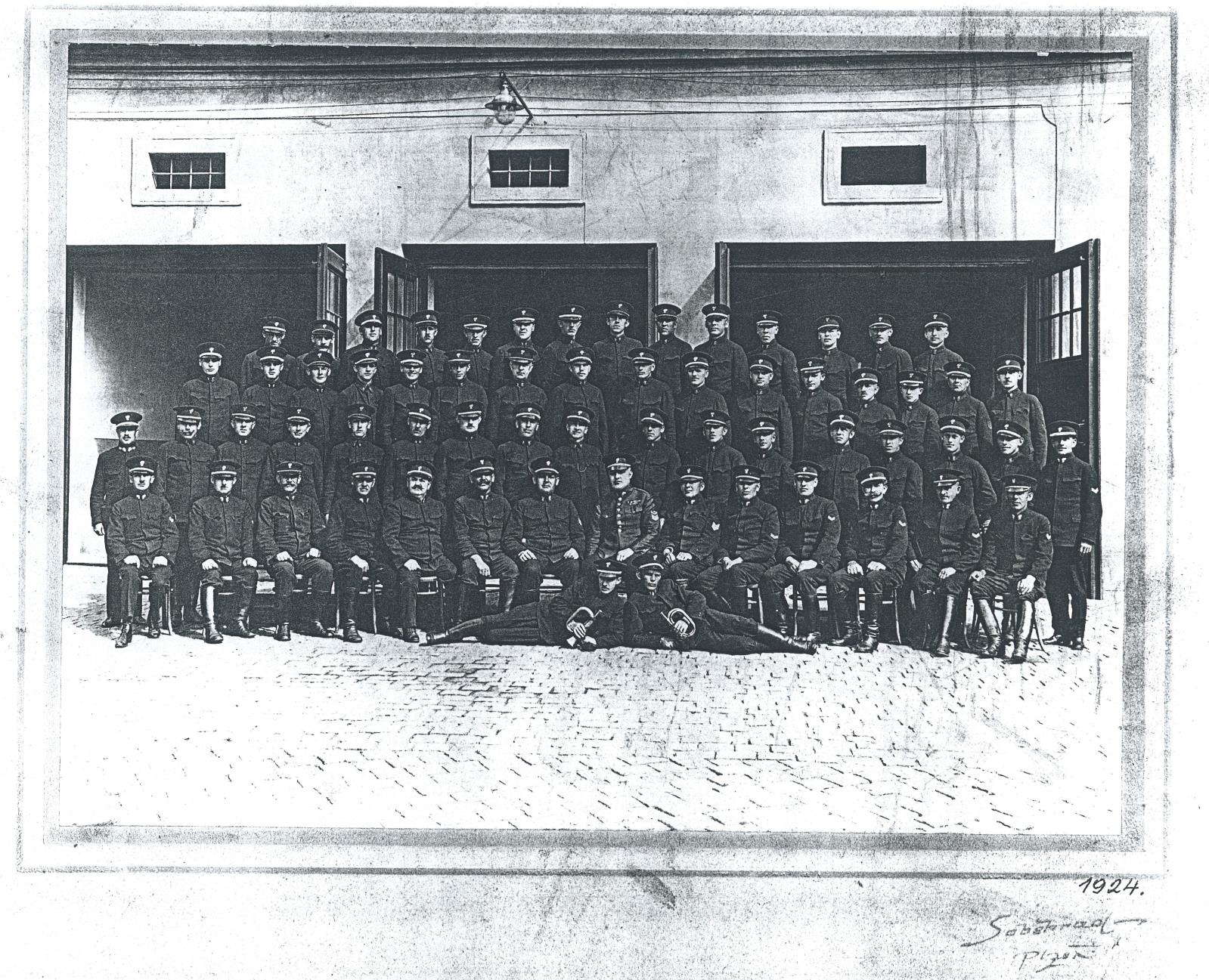 Hromadné foto 1924.jpg