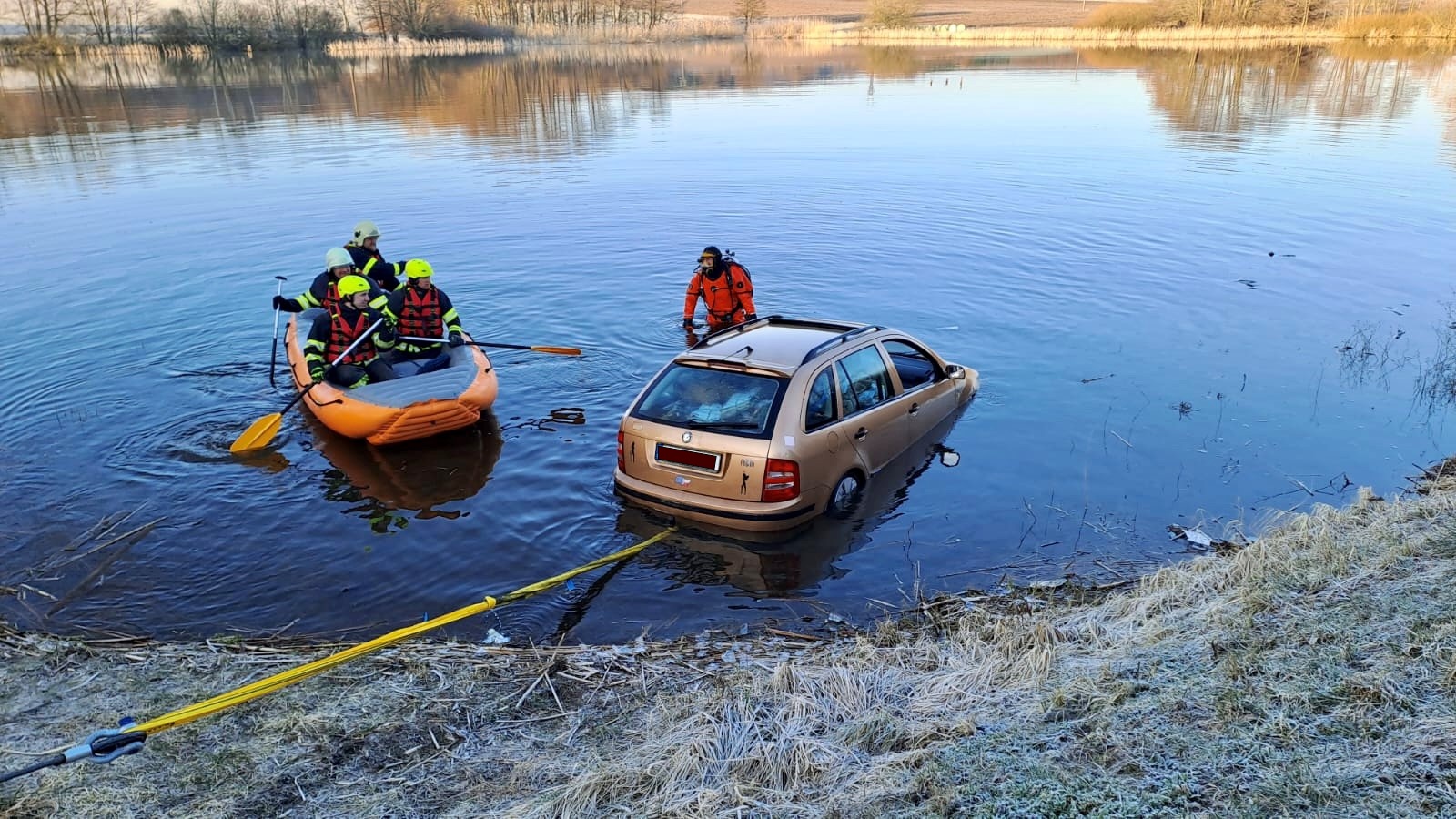 Spolupráce potápěčů ŠVZ HZS ČR s potápěči HZS Olomouckého kraje v operačním řízení_3.jpg