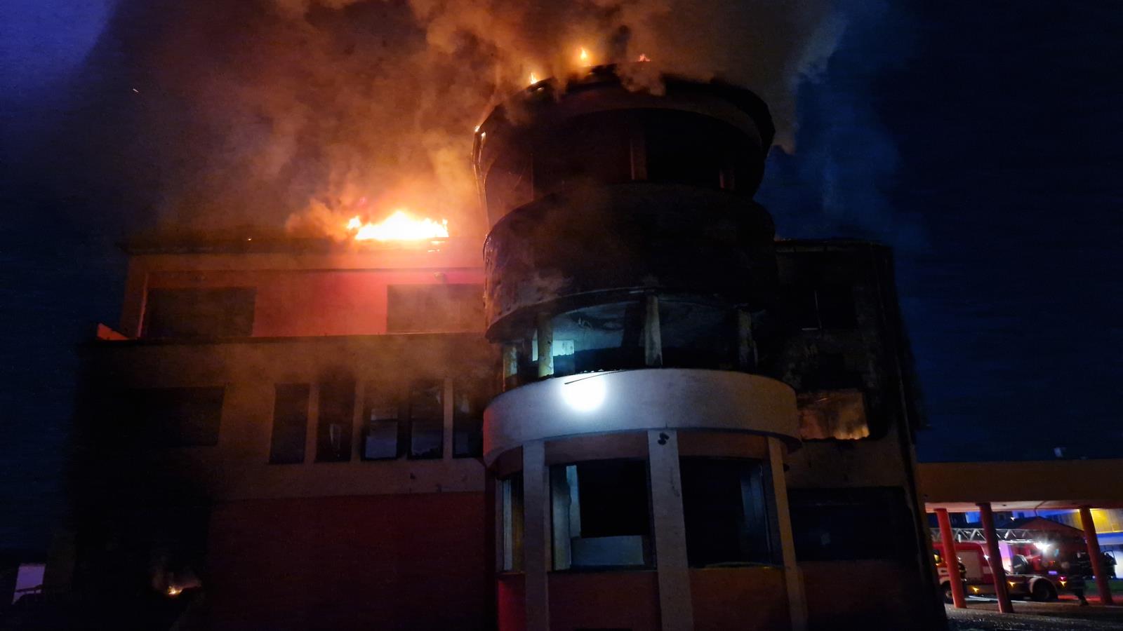 0609_pozar_vila_moravicany (8).jpg