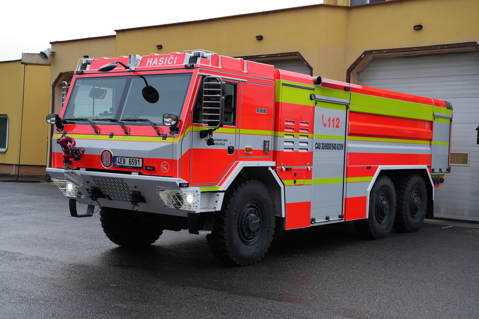UO CAS-30 Tatra815-7.jpg