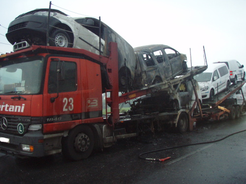 pozarkamiona3VWMostyuJablunkova (4).JPG