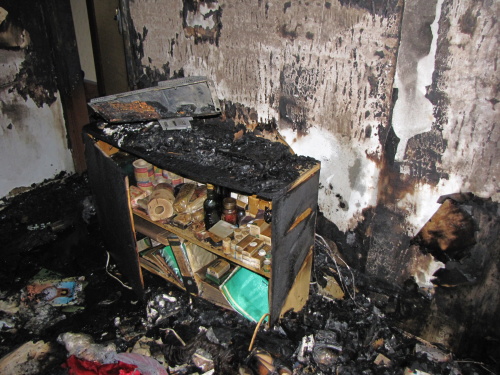 Byt zničený požárem - foto HZS MSK