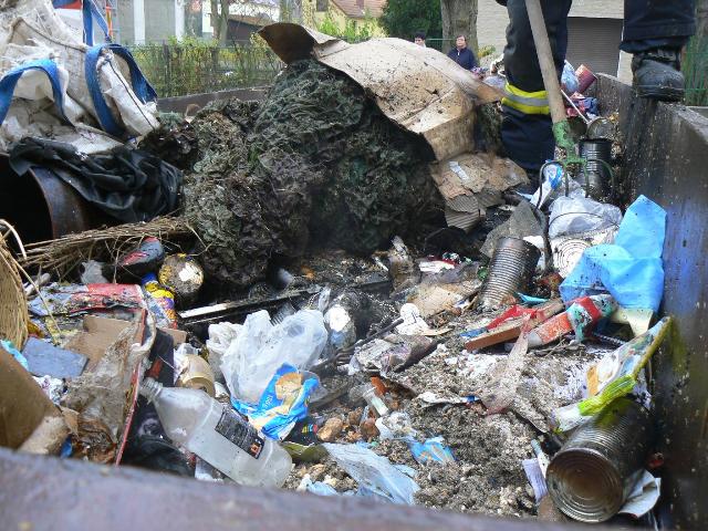 19.11.2013 foto/19.11.2013 požár odpadu Všekary.jpg