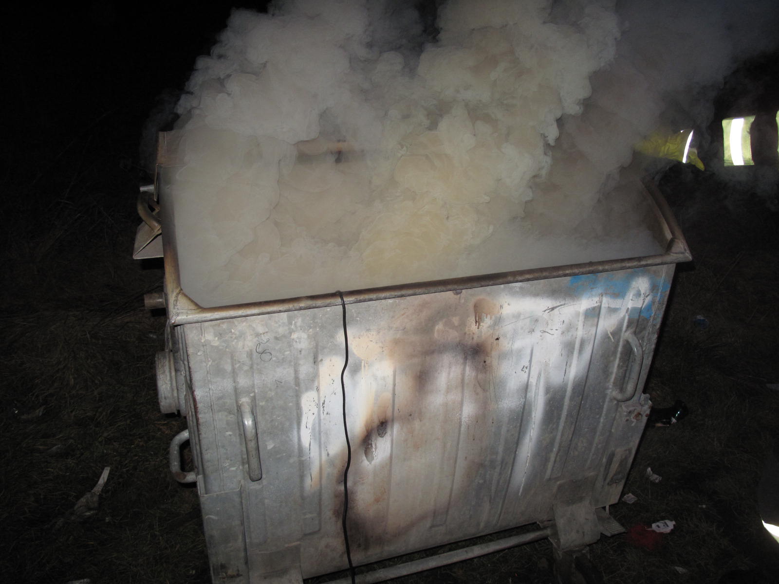 16.1.2014 foto/16.1.2014 požár kontejneru Plzeň.jpg