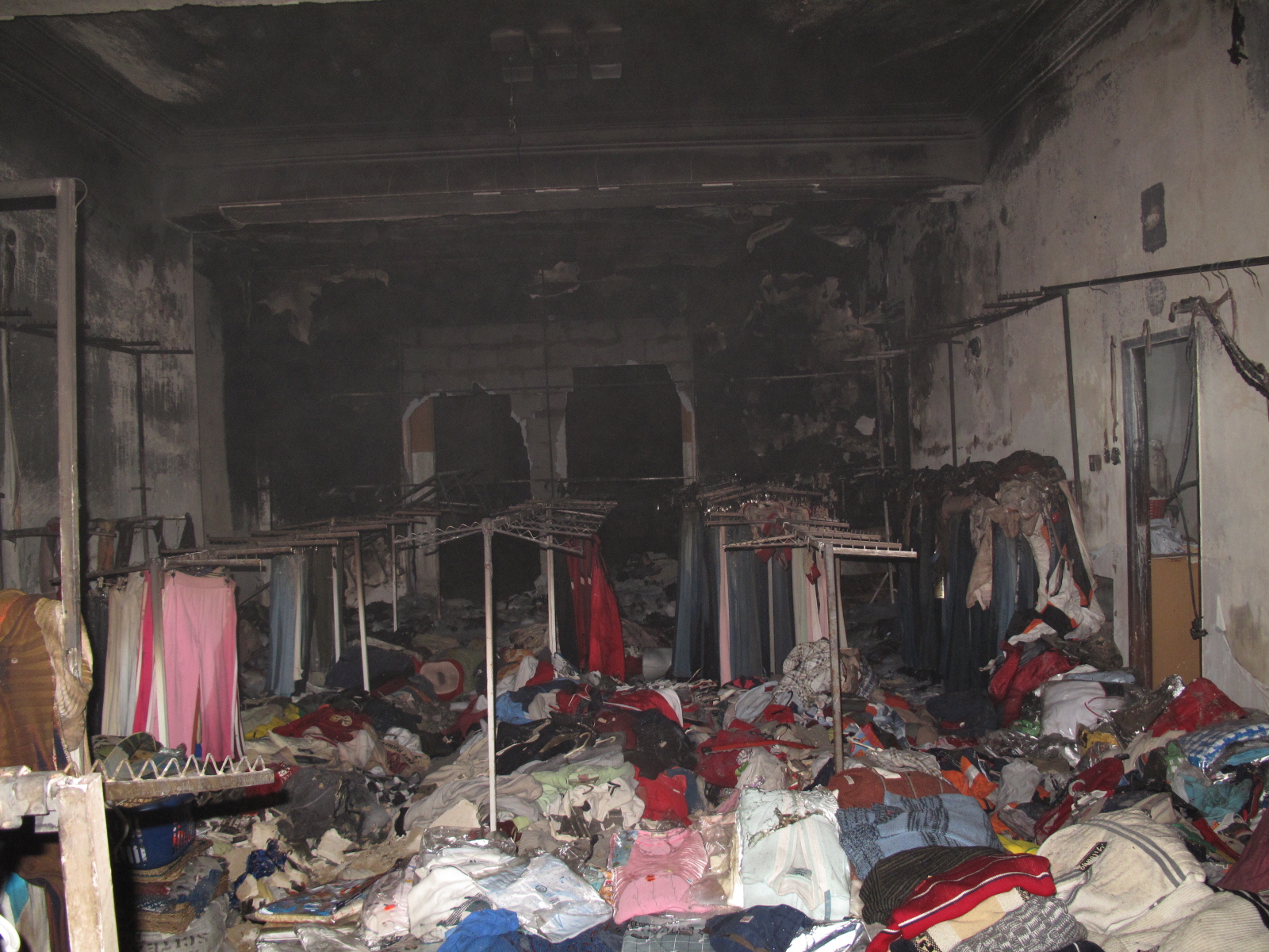 23.4.2014 požár tržnice Plzeň.jpg