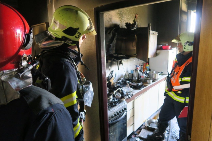 20_4_2018 požár kuchyně Litice (1).jpg