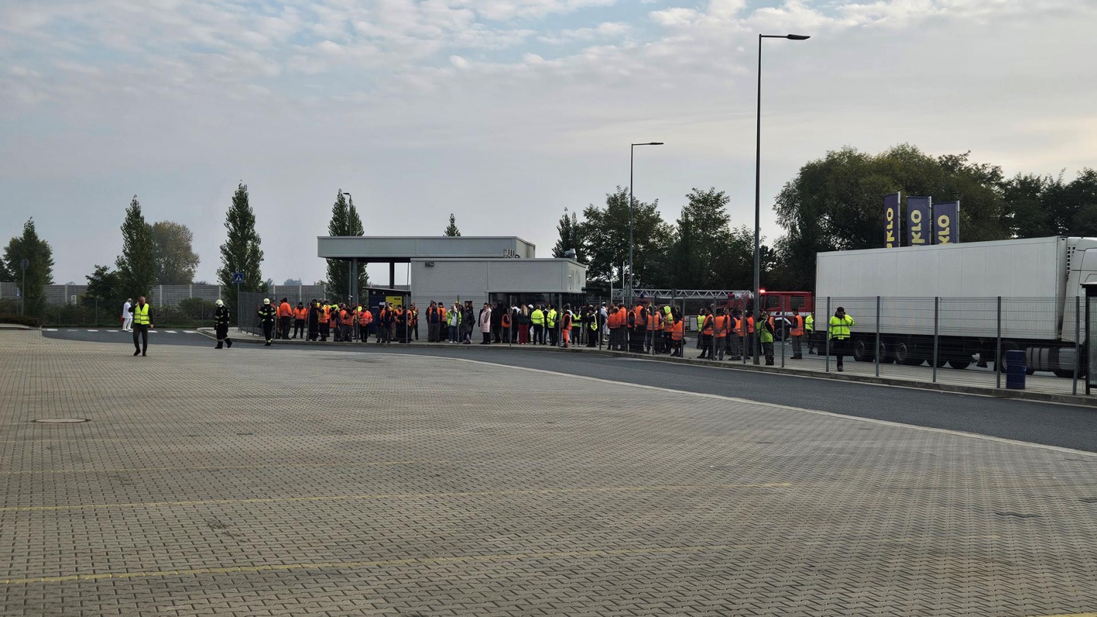 001-Prověřovací cvičení zaměřené na únik čpavku v distribučním centru v Kozomíně na Mělnicku.jpg