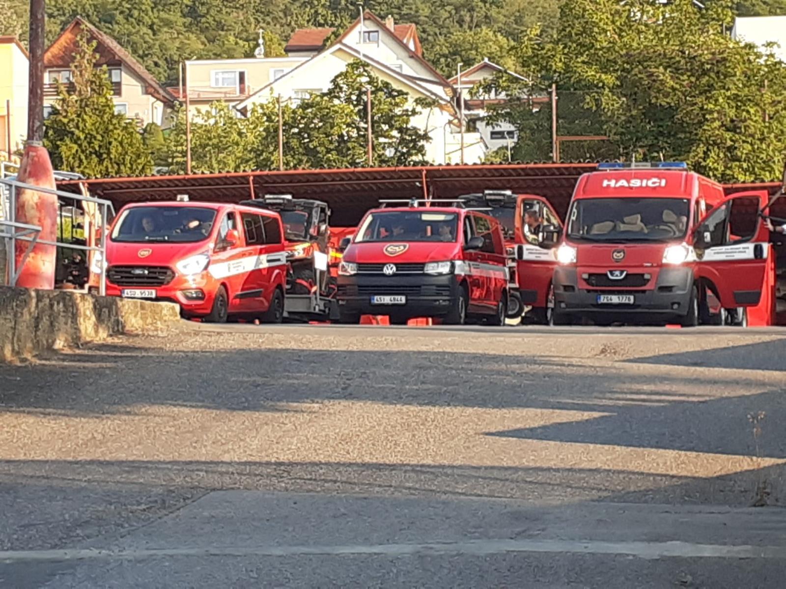 001 - odjezd na pomoc Řecku.jpg