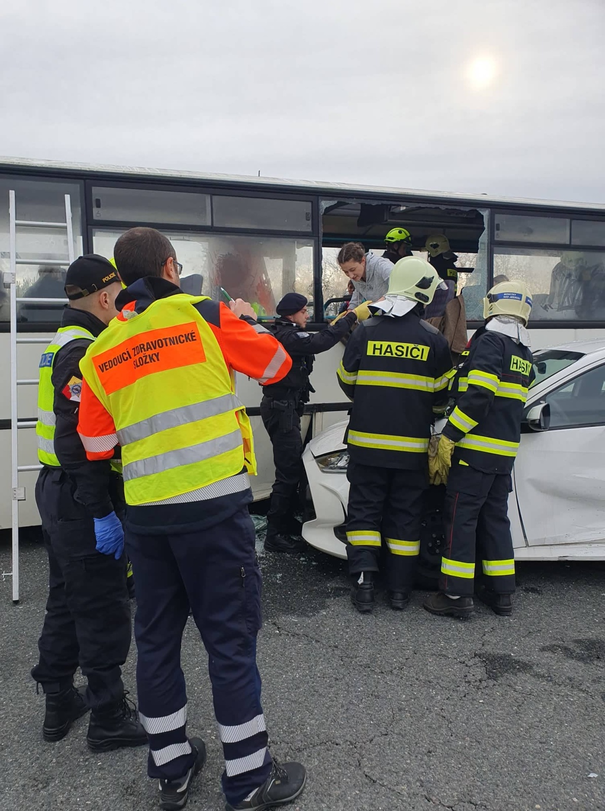 002-Taktické cvičení IZS na Kolínsku - hromadná dopravní nehoda.jpg