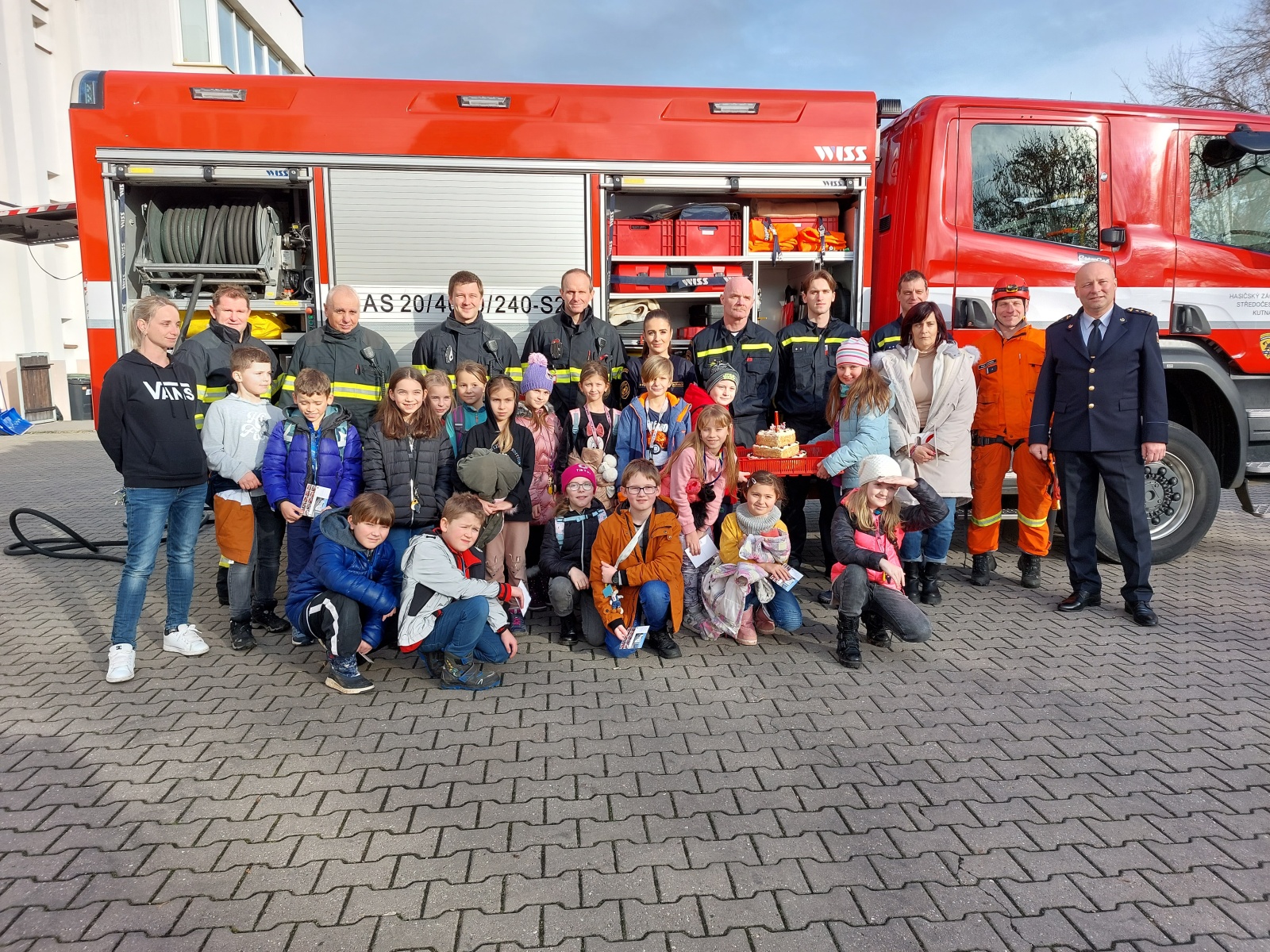 003-Návštěva dětí ze ZŠ Jana Palacha na kutnohorské stanici.jpg