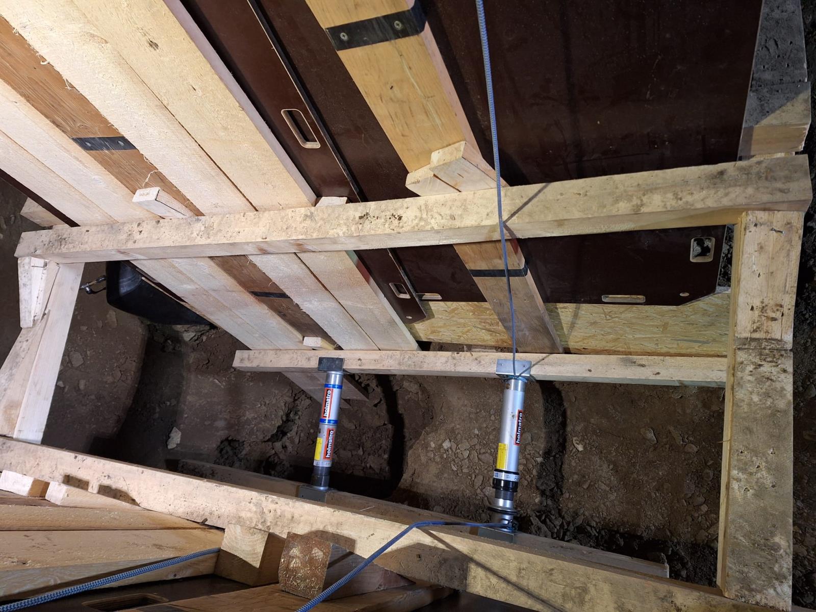 003. Záchrana dělníka..jpeg