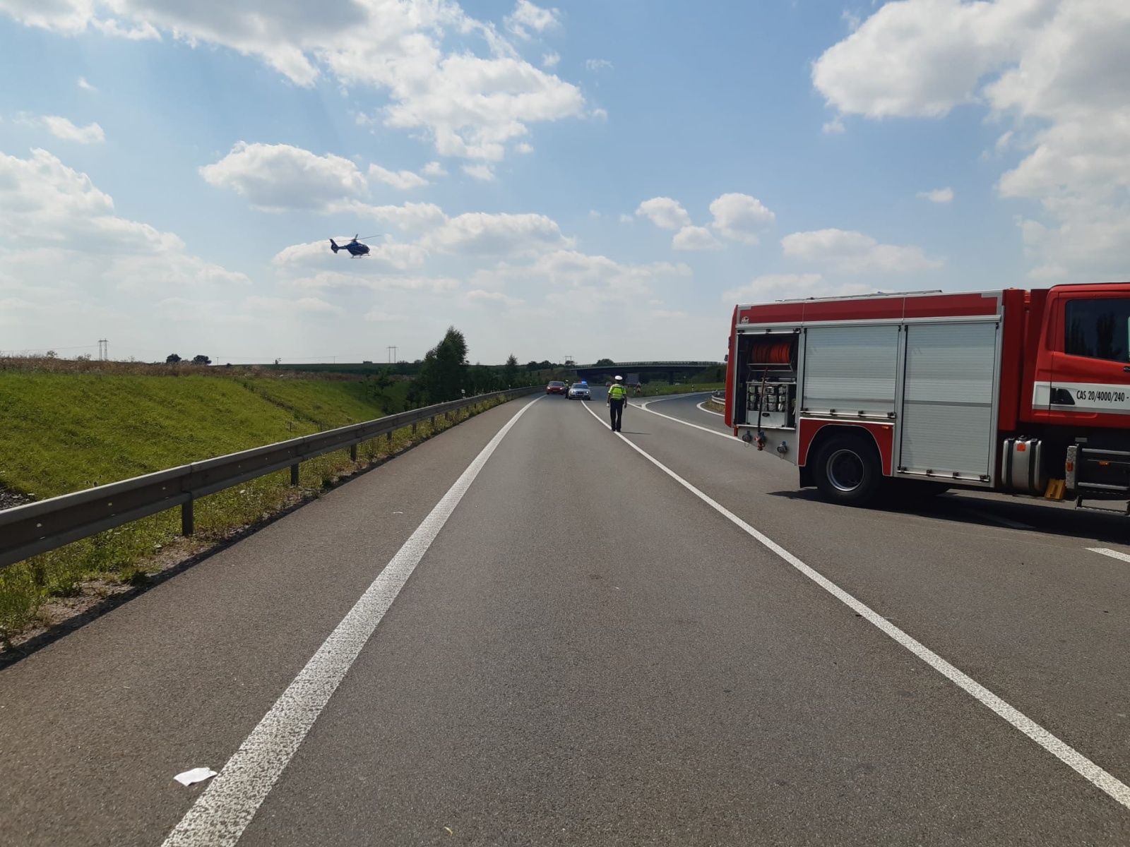 004-Vážná dopravní nehoda na obchvatu Kolína.jpg