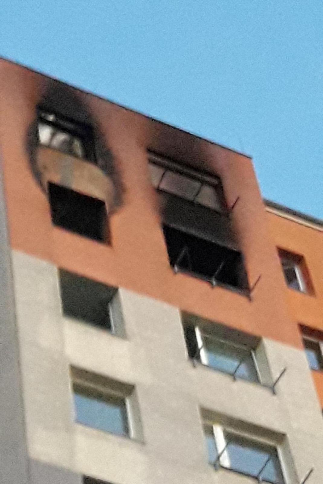 004 - požár výškové budovy Beroun.jpg