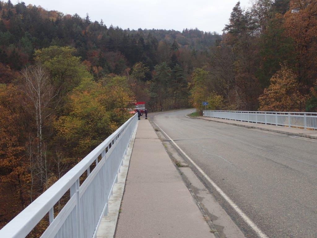 005-Silnice vedoucí na Příbramsko.jpg