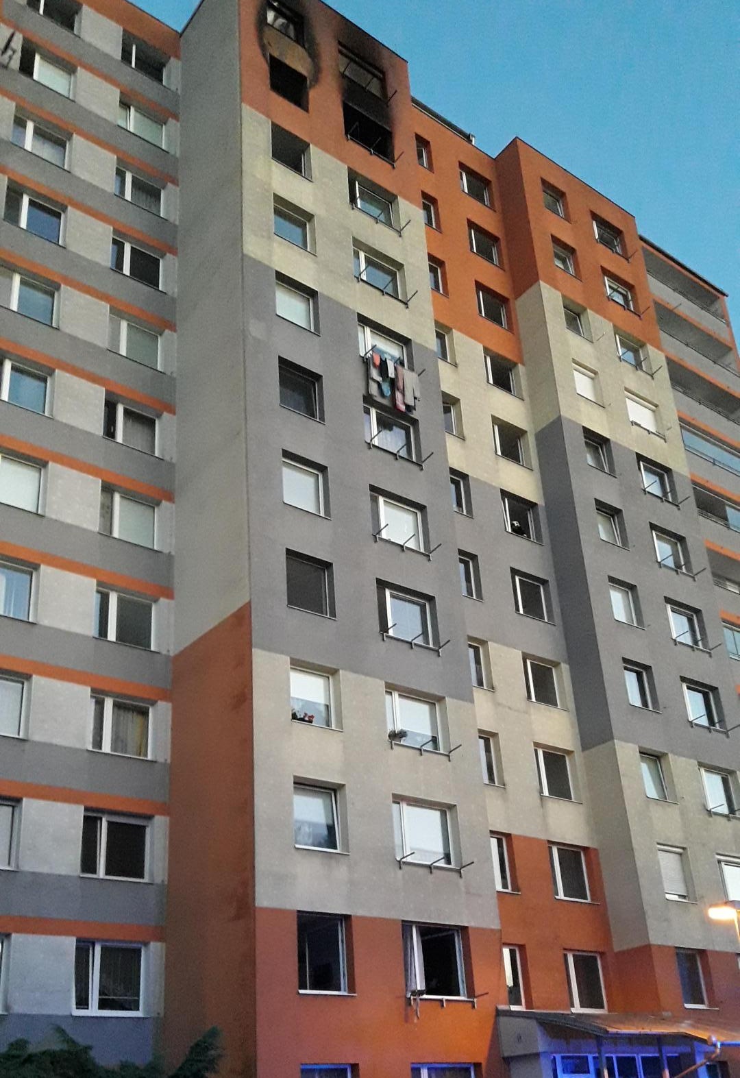 005 - požár výškové budovy Beroun.jpg