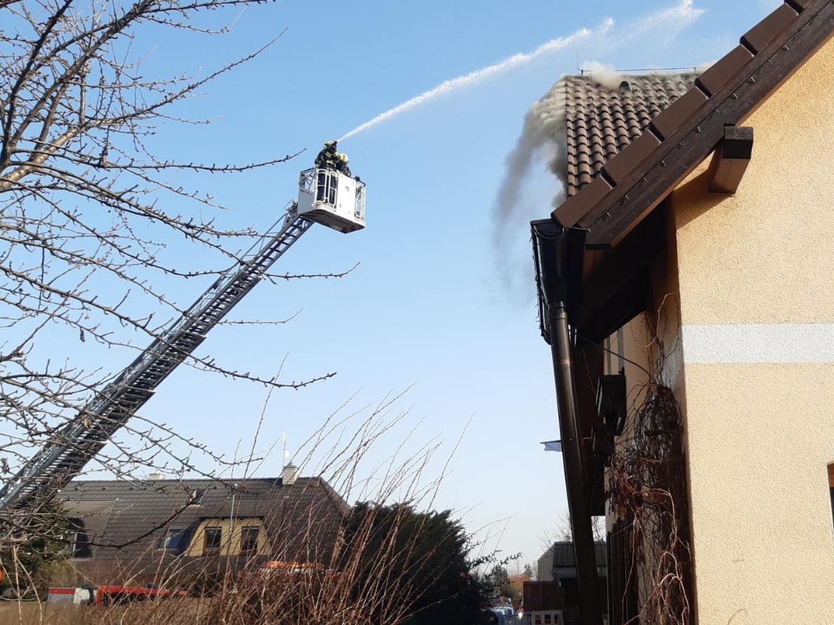 006 - zásah z výškové techniky.jpg