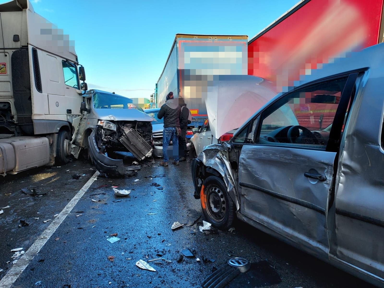 007 - Hromadná dopravní nehoda na dálnici D5.jpg