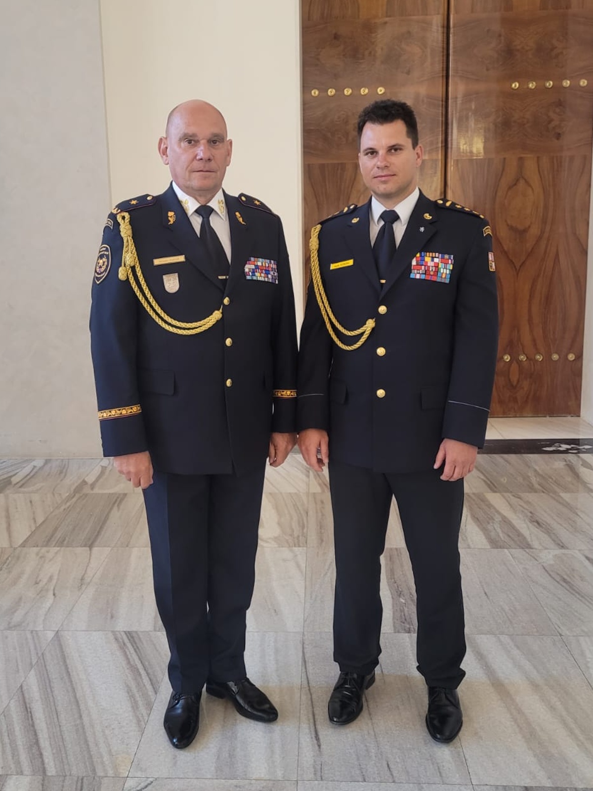 007-S ředitelem HZS Středočeského kraje brigádním generálem Ing. Miloslavem Svatošem.jpeg