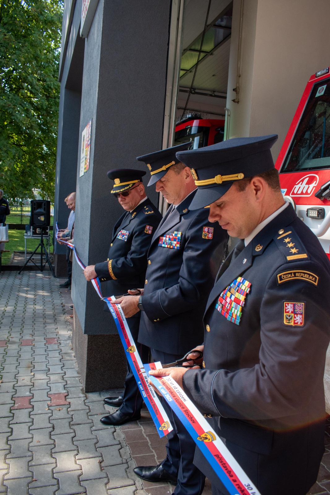 008-30 let profesionálních hasičů ve Stochově.jpeg