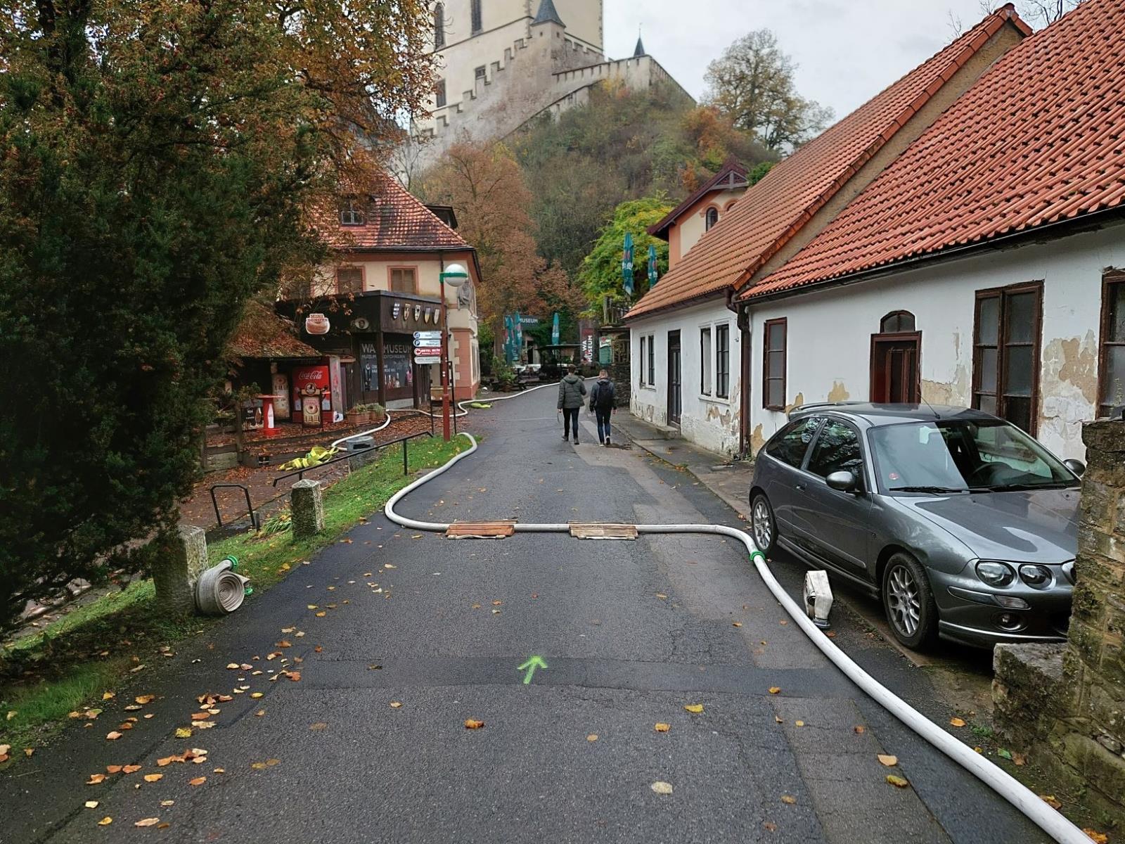 008-Prověřovací cvičení na hradě Karlštejn.jpg