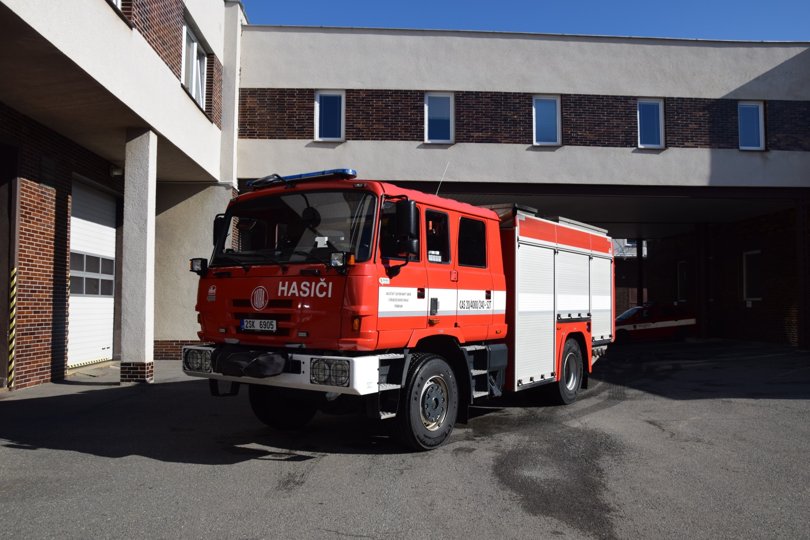 008-Prvovýjezdové vozidlo stanice HZS Příbram – CAS 20 S2T T 815-2 (2020).jpg