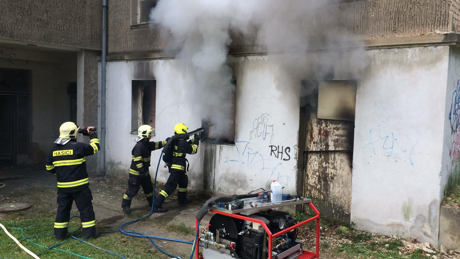 008-Výcvik říčanských hasičů se zařízením CCS Cobra.jpeg