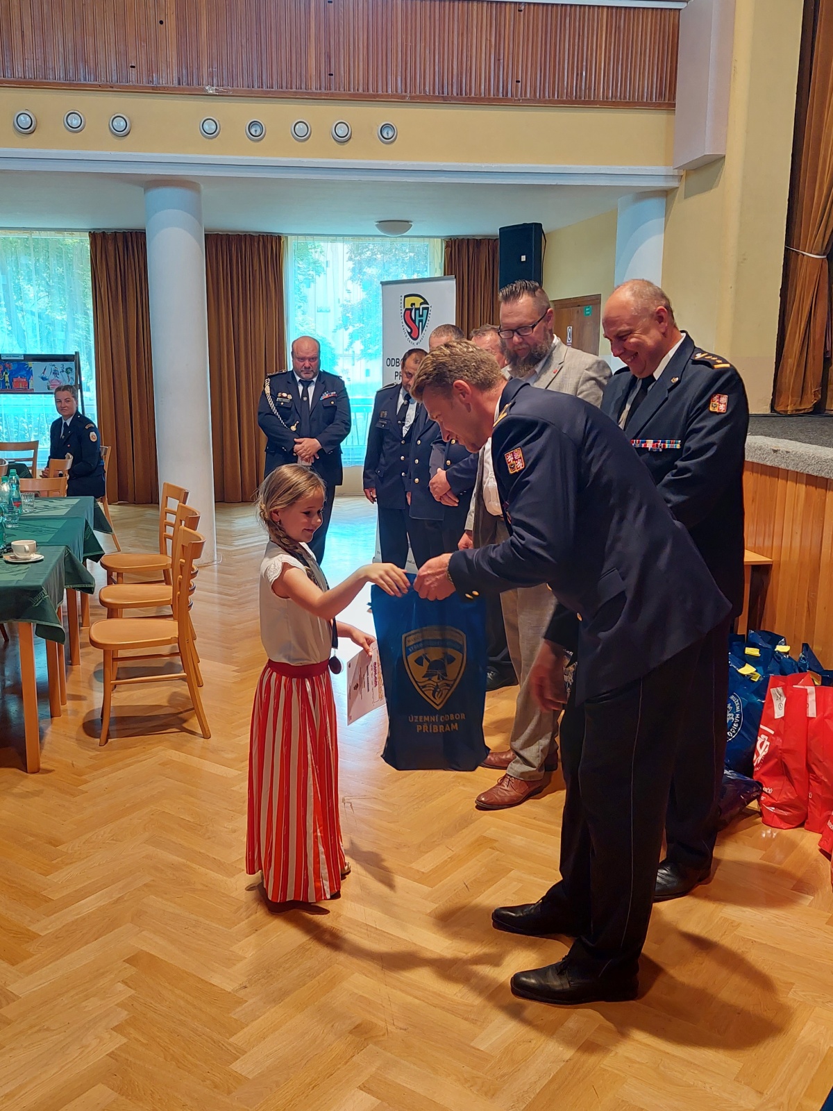 009-Vyhodnocení dětské výtvarné soutěže v příbramském kulturním domě.jpg