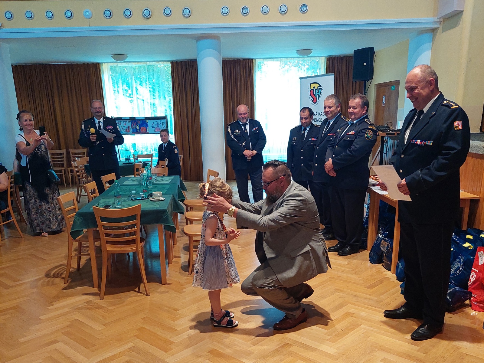 010-Vyhodnocení dětské výtvarné soutěže v příbramském kulturním domě.jpg