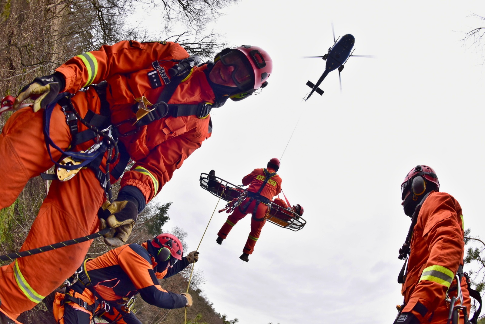 011 - výcvik leteckých záchranářů.JPG