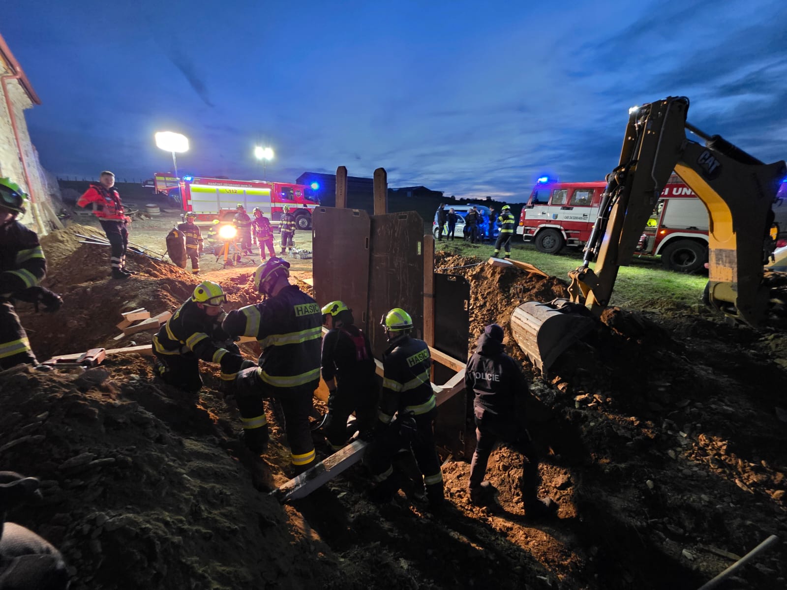 011. Záchrana dělníka..jpeg