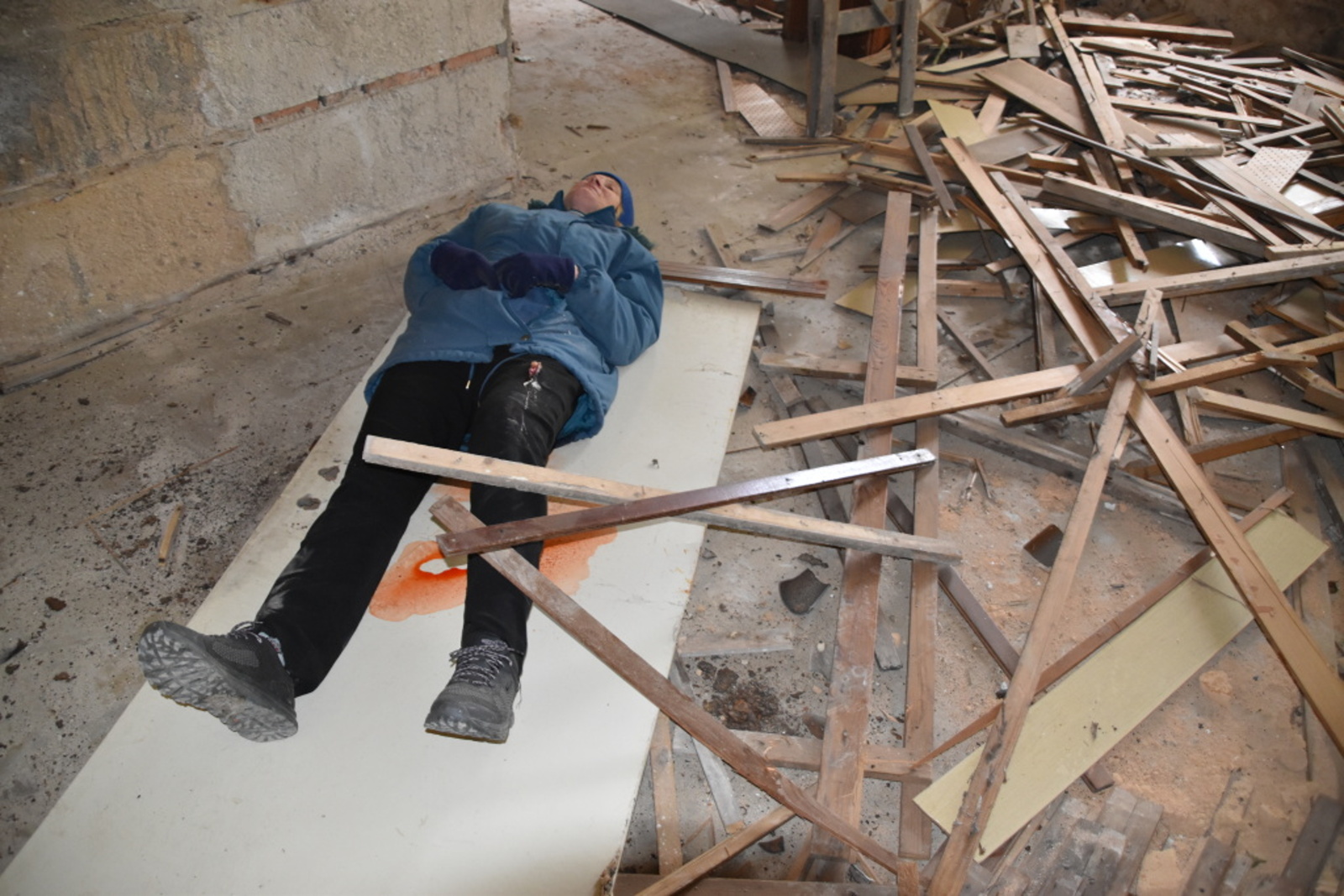 012-Cvičení složek IZS zaměřené na záchranu osob po destrukci objektu.JPG