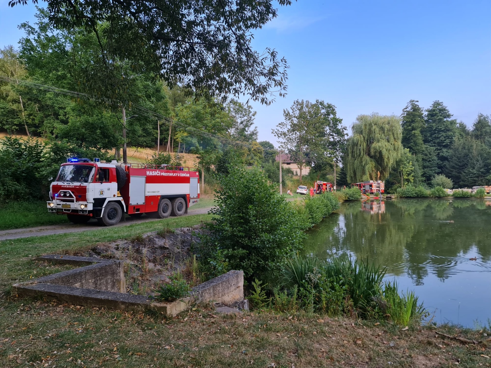 012-Rozsáhlý požár lesa u Pyšel na Benešovsku.jpeg