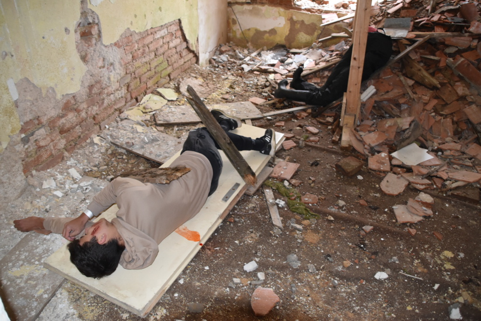 013-Cvičení složek IZS zaměřené na záchranu osob po destrukci objektu.JPG