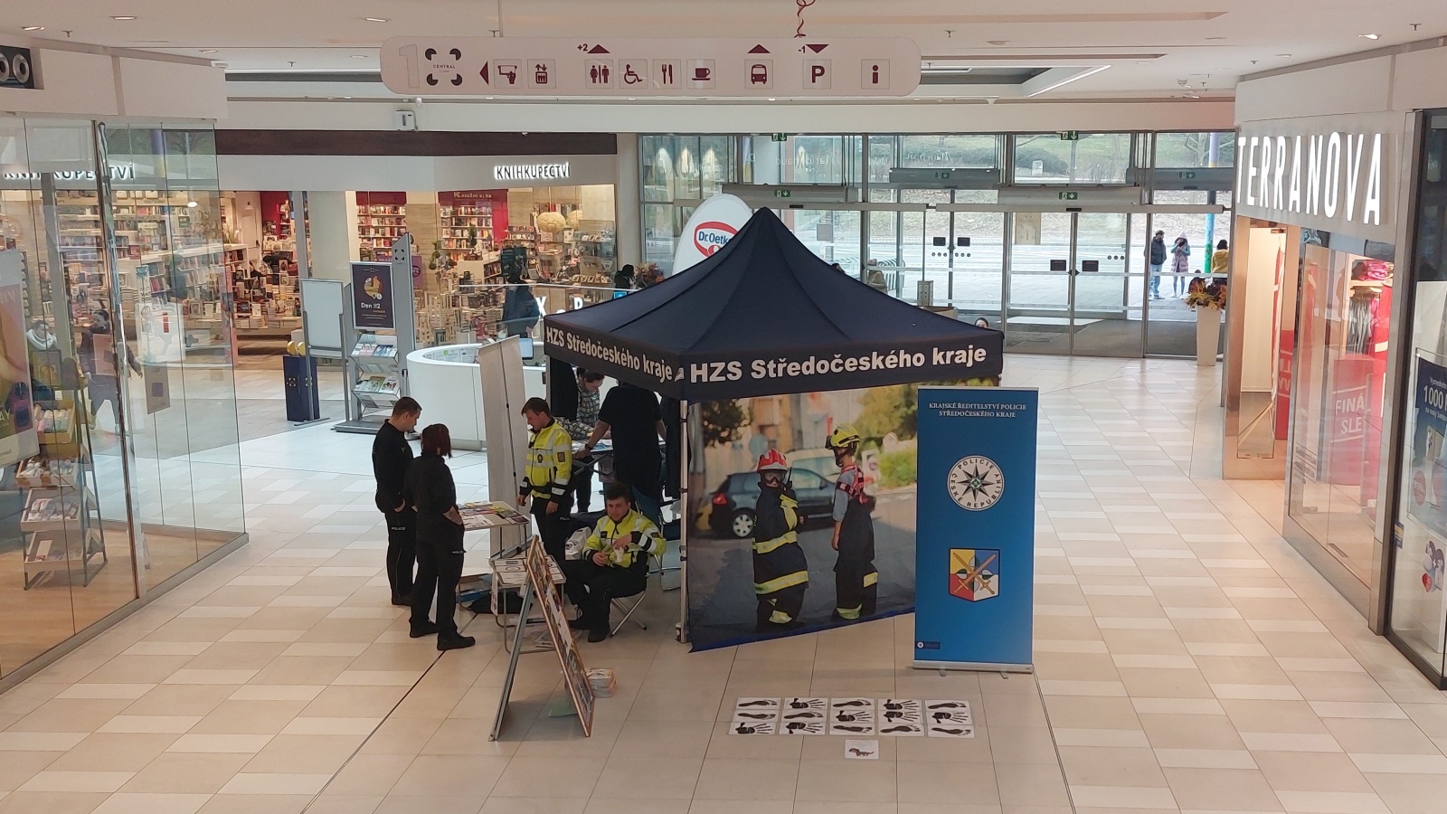 013-Den linky 112 v kladenském Centralu.jpg