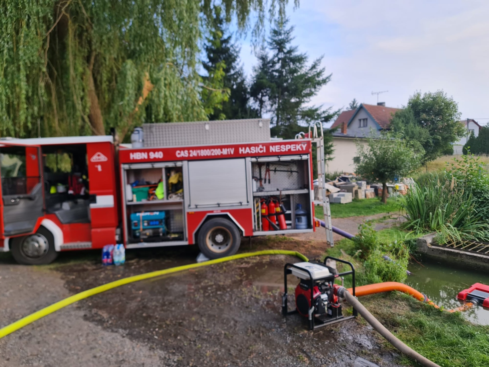 014-Rozsáhlý požár lesa u Pyšel na Benešovsku.jpeg