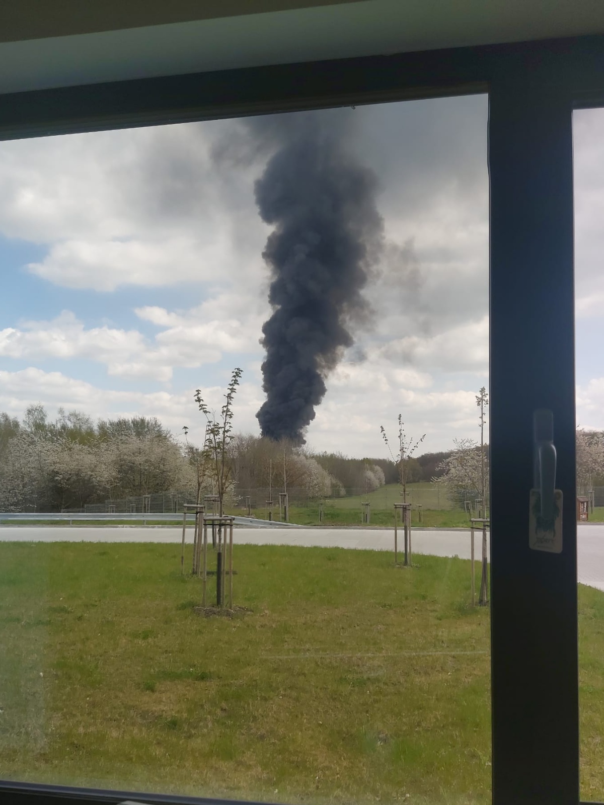 015-Požár v kladenském kovošrotu.jpeg