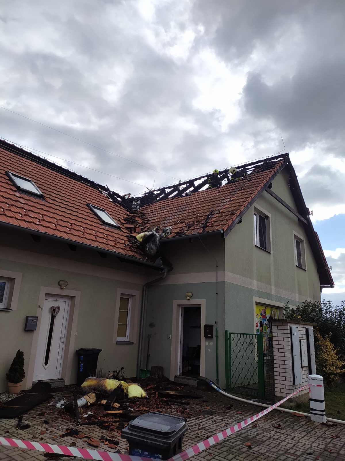 016-Požár rodinného domu v obci Kozinec.jpeg