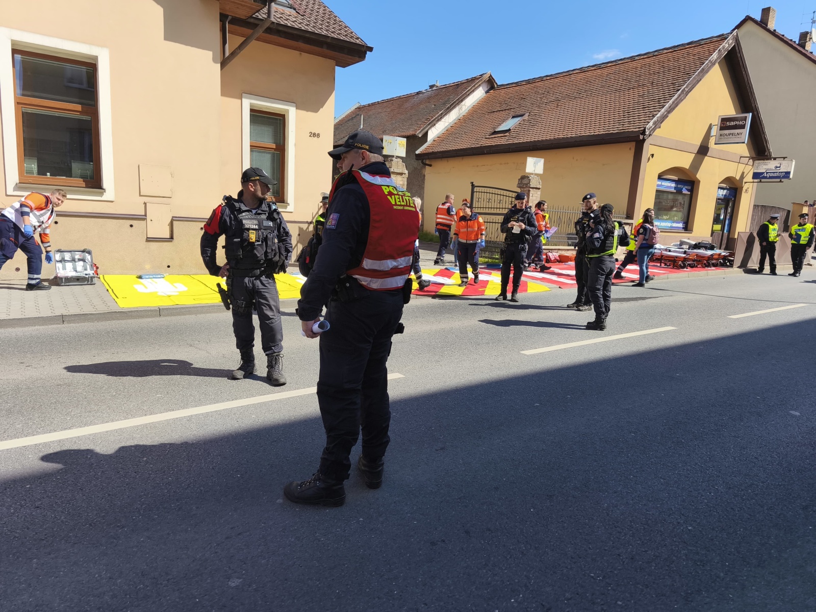 016-Taktické cvičení složek IZS zaměřené na únik čpavku v rakovnickém pivovaru.jpeg